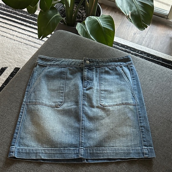 LOFT Light Blue Denim Mini Skirt - Picture 1 of 6